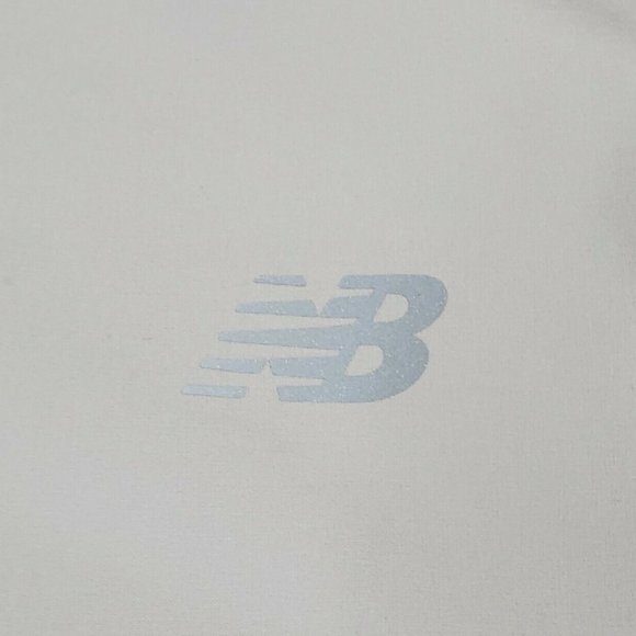 New Balance 4-Way Stretch Softshell Jacket Women's Light Grey - Picture 8 of 8